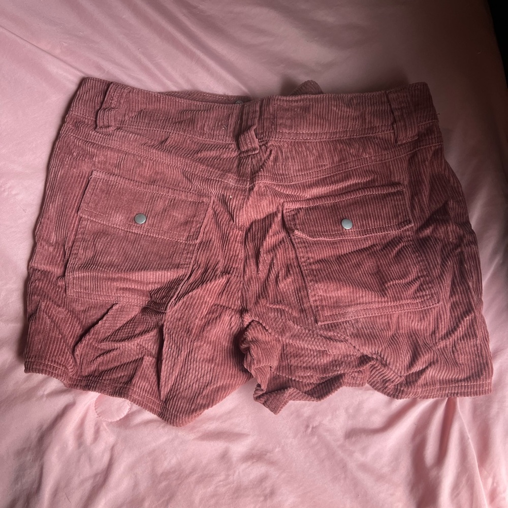 Indigo Rising Ribbed Jean Shorts • Size 7 - Picture 2 of 3